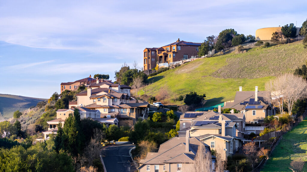 Hayward, CA real estate – a peaceful hillside community with beautiful homes and stunning views.